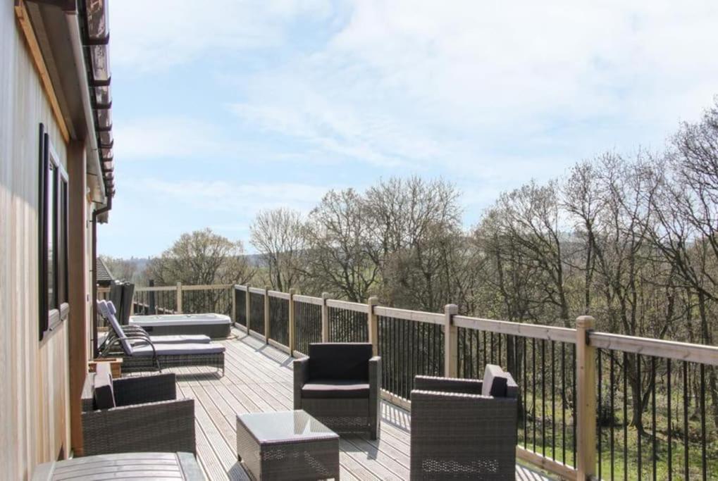 Fabulous Detached Lodge With Hot Tub Two Nights Minimum Stay Bridgnorth Extérieur photo